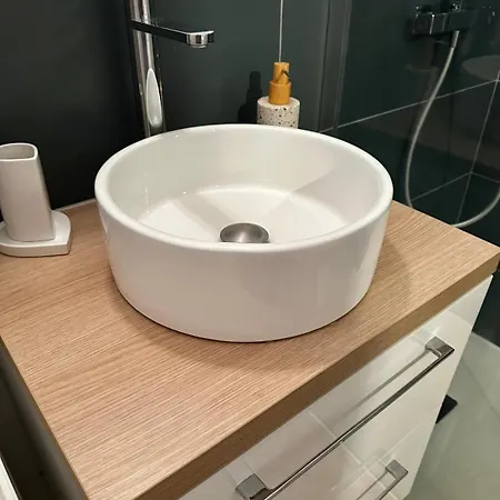 Les Pieds Dans L'eau Daire Santa-Lucia-di-Moriani